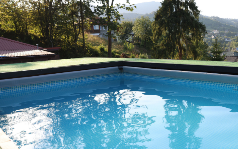 Pose de piscine coque à Ensuès-la-Redonne